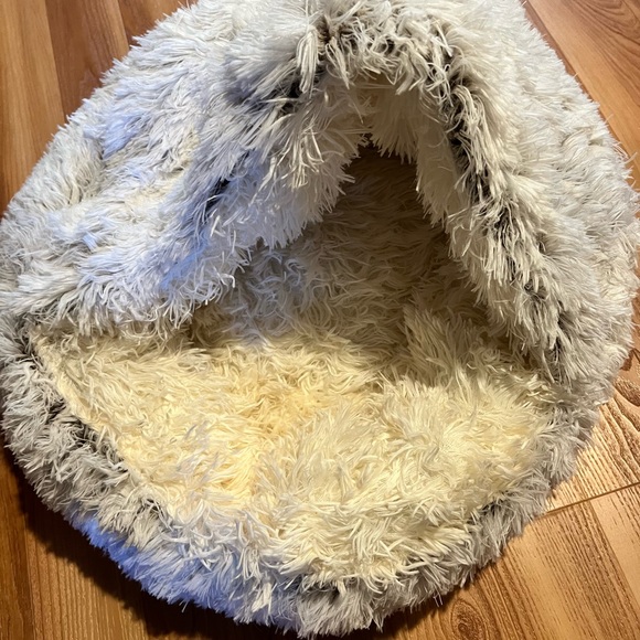 New Lap Cats Beds, cat cave extra large - Picture 4 of 4